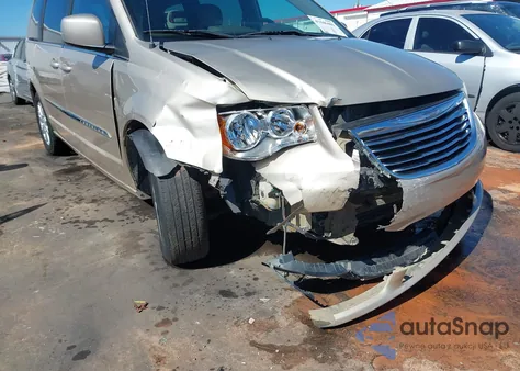 2014 Chrysler Town & Country Touring z USA, uszkodzony, nr VIN 2C4RC1BG0ER193004